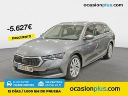 Gris Usado 2022 Skoda Octavia Ambition Familiar | 24.500 € (Precio justo)