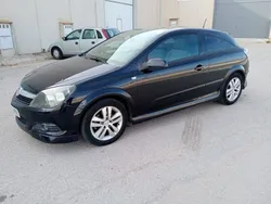 Negro Usado 2010 Opel Astra GTC Sport Berlina | 6500 € (Un poco caro)