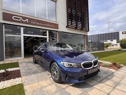 Azul Usado 2020 BMW 318 Luxury Line Berlina | 24.990 € (Precio justo)