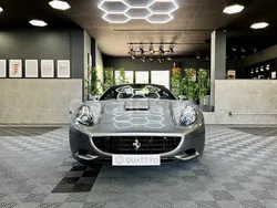 Gris / plata Usado 2011 Ferrari California Descapotable | 109.990 €