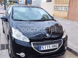 Negro Usado 2012 Peugeot 208 Allure Utilitario | 7000 € (Precio justo)