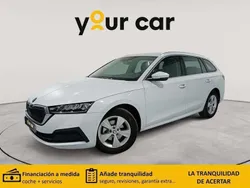 Blanco Usado 2021 Skoda Octavia Ambition Familiar | 19.490 € (Precio justo)