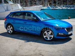 Azul Usado 2019 Skoda Scala Active Utilitario | 13.000 € (Precio justo)