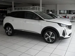 Blanc nacre Usado 2022 Peugeot 3008 Allure SUV | 26.500 €