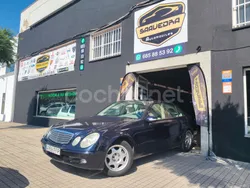 Azul Usado 2007 Mercedes E200 Avantgarde Berlina | 5900 € (Buen precio)