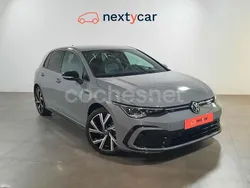 Gris / plata Usado 2023 VW Golf VIII R-line Berlina | 34.900 € (Caro)