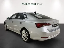 Gris plata Usado 2022 Skoda Octavia Style | 26.990 € (Precio justo)