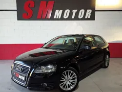 Negro Usado 2010 Audi A3 Attraction Berlina | 8990 € (Un poco caro)