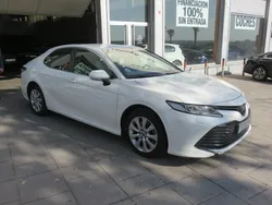 Blanco Usado 2020 Toyota Camry Business Edition Berlina | 24.500 € (Caro)