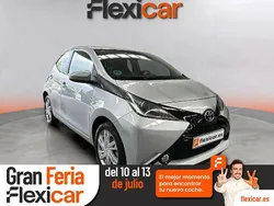 Gris Usado 2016 Toyota Aygo X-play Utilitario | 9280 € (Precio justo)