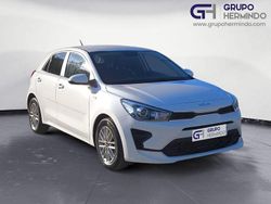 Blanco Usado 2022 Kia Rio Berlina | 13.885 € (Precio justo)