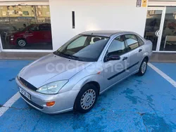 Gris / plata Usado 2000 Ford Focus Ghia Familiar | 2990 € (Precio justo)