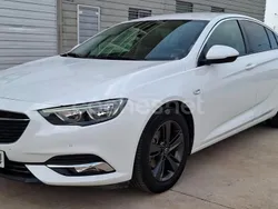Blanco Usado 2020 Opel Insignia Berlina | 13.450 € (Buen precio)