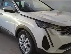 Blanco nacar Usado 2021 Peugeot 5008 Active Monovolumen | 19.560 € (Precio justo)