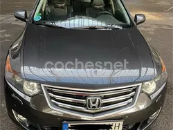 Gris / plata Usado 2010 Honda Accord Luxury Berlina | 12.800 € (Buen precio)