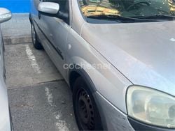 Gris / plata Usado 2001 Opel Corsa Comfort Berlina | 2100 € (Un poco caro)