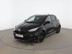 Negro Usado 2024 Toyota Yaris Hybrid Style Berlina | 22.399 € (Precio justo)