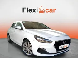 Blanco Usado 2018 Hyundai i30 Berlina | 11.990 € (Precio justo)