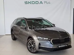 Gris Nuevo 2025 Skoda Octavia Selection Familiar | 31.500 € (Precio justo)