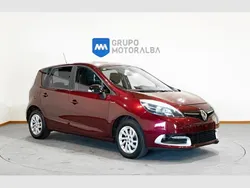 Rojo Usado 2015 Renault Scénic III LIMITED Monovolumen | 8990 € (Un poco caro)
