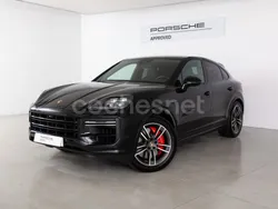 Negro Usado 2024 Porsche Cayenne Turbo E-Hybrid SUV | 189.000 € (Un poco caro)
