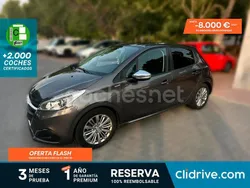 Gris / plata Usado 2017 Peugeot 208 Style Utilitario | 8590 € (Precio justo)