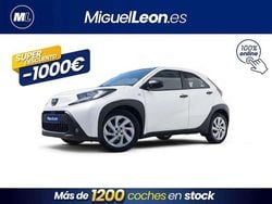 Blanco Usado 2023 Toyota Aygo Play Utilitario | 11.985 € (Buen precio)