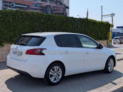 Blanco Usado 2021 Peugeot 308 Allure Utilitario | 13.900 € (Precio justo)