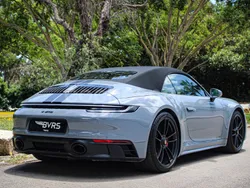 Gris / plata Usado 2023 Porsche 911 Carrera 4 GTS Descapotable | 179.900 €
