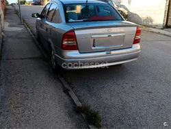 Gris / plata Usado 2001 Opel Astra Comfort Berlina | 1800 € (Precio justo)