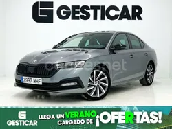 Gris / plata Usado 2023 Skoda Octavia Sport Berlina | 27.990 € (Caro)