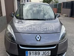 Gris / plata Usado 2013 Renault Scénic III Expression Monovolumen | 5900 € (Buen precio)