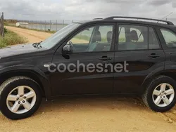 Negro Usado 2003 Toyota RAV4 Sol SUV | 8300 € (Precio justo)