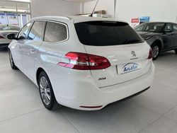 Blanco Usado 2021 Peugeot 308 Allure Familiar | 13.900 € (Un poco caro)