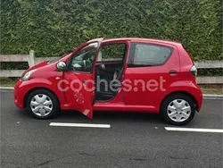 Rojo Usado 2013 Toyota Aygo City Utilitario | 5500 € (Buen precio)