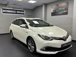 Blanco Usado 2019 Toyota Auris Hybrid Sport Familiar | 14.490 € (Precio justo)