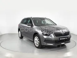 Gris Usado 2023 Skoda Kamiq Style SUV | 22.700 € (Un poco caro)