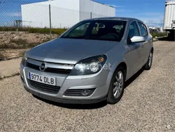 Gris / plata Usado 2005 Opel Astra Enjoy Berlina | 3900 € (Precio justo)
