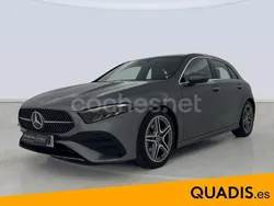 Gris / plata Usado 2024 Mercedes A180 Berlina | 32.900 € (Precio justo)