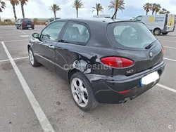 Negro Usado 2002 Alfa Romeo 147 Utilitario | 1200 € (Buen precio)