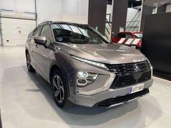 Gris Usado 2025 Mitsubishi Eclipse Cross SUV | 31.900 €