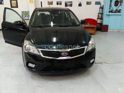 Negro Usado 2010 Kia Ceed Active Berlina | 6900 € (Buen precio)
