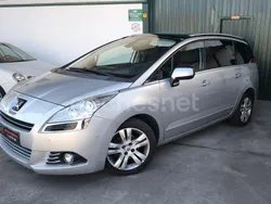 Gris / plata Usado 2012 Peugeot 5008 Family Monovolumen | 8500 € (Precio justo)