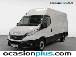 Blanco Usado 2023 Iveco Daily Berlina | 25.137 € (Buen precio)