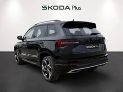 Negro Usado 2025 Skoda Karoq SportLine SUV | 33.433 €