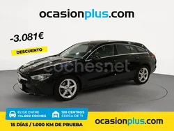 Negro Usado 2022 Mercedes CLA220 Shooting Brake Familiar | 33.900 € (Precio justo)
