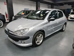 Gris / plata Usado 2007 Peugeot 206 Berlina | 3999 € (Buen precio)