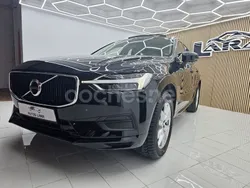 Negro Usado 2018 Volvo XC60 Momentum SUV | 27.900 € (Precio justo)