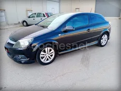 Negro Usado 2010 Opel Astra GTC Sport Berlina | 6800 € (Un poco caro)