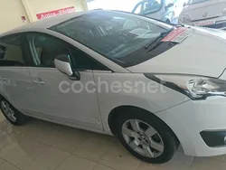 Blanco Usado 2014 Peugeot 5008 Active Monovolumen | 8900 € (Precio justo)